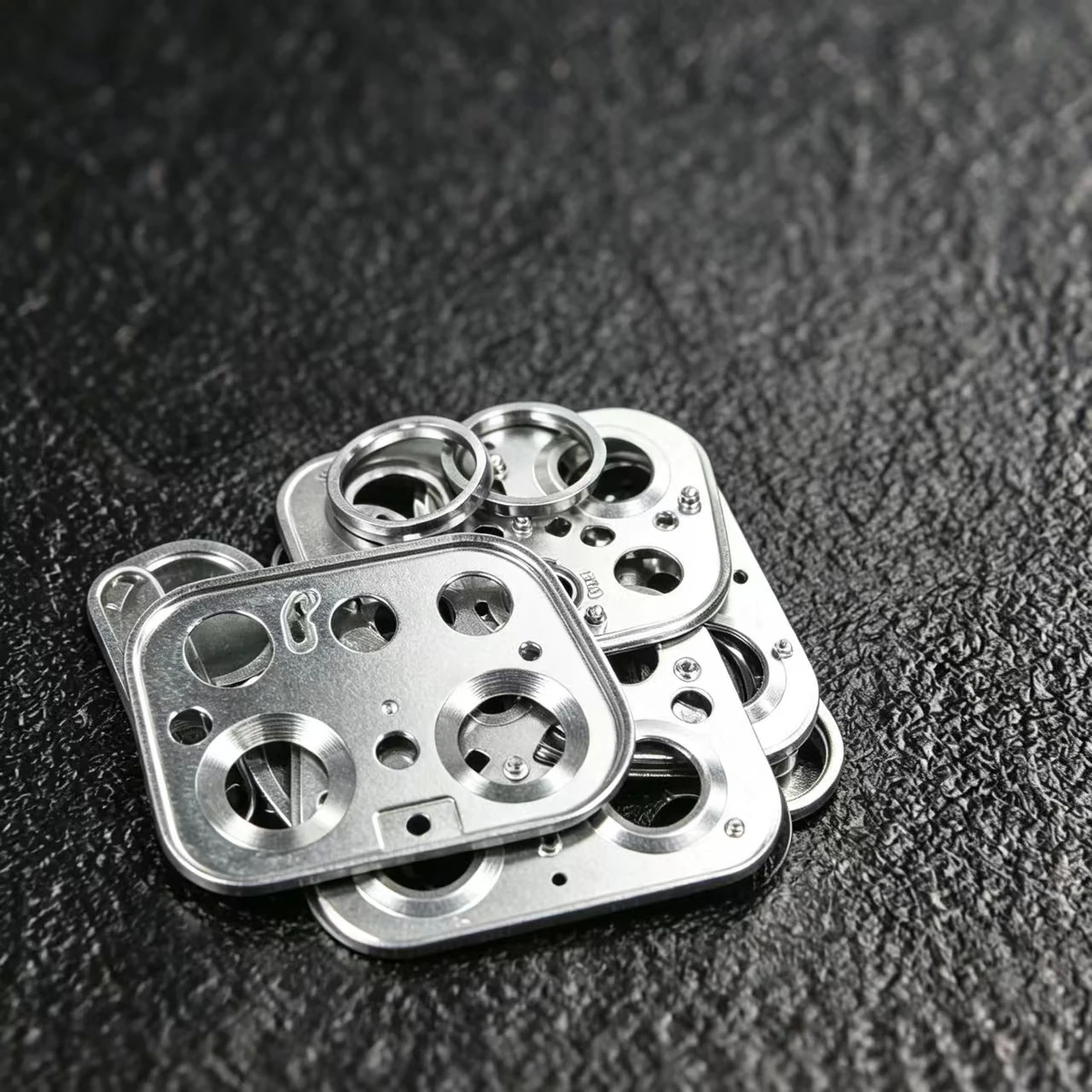 Precision Micro Decorative Cd Pattern High Gloss Cnc Machined Appearance Parts